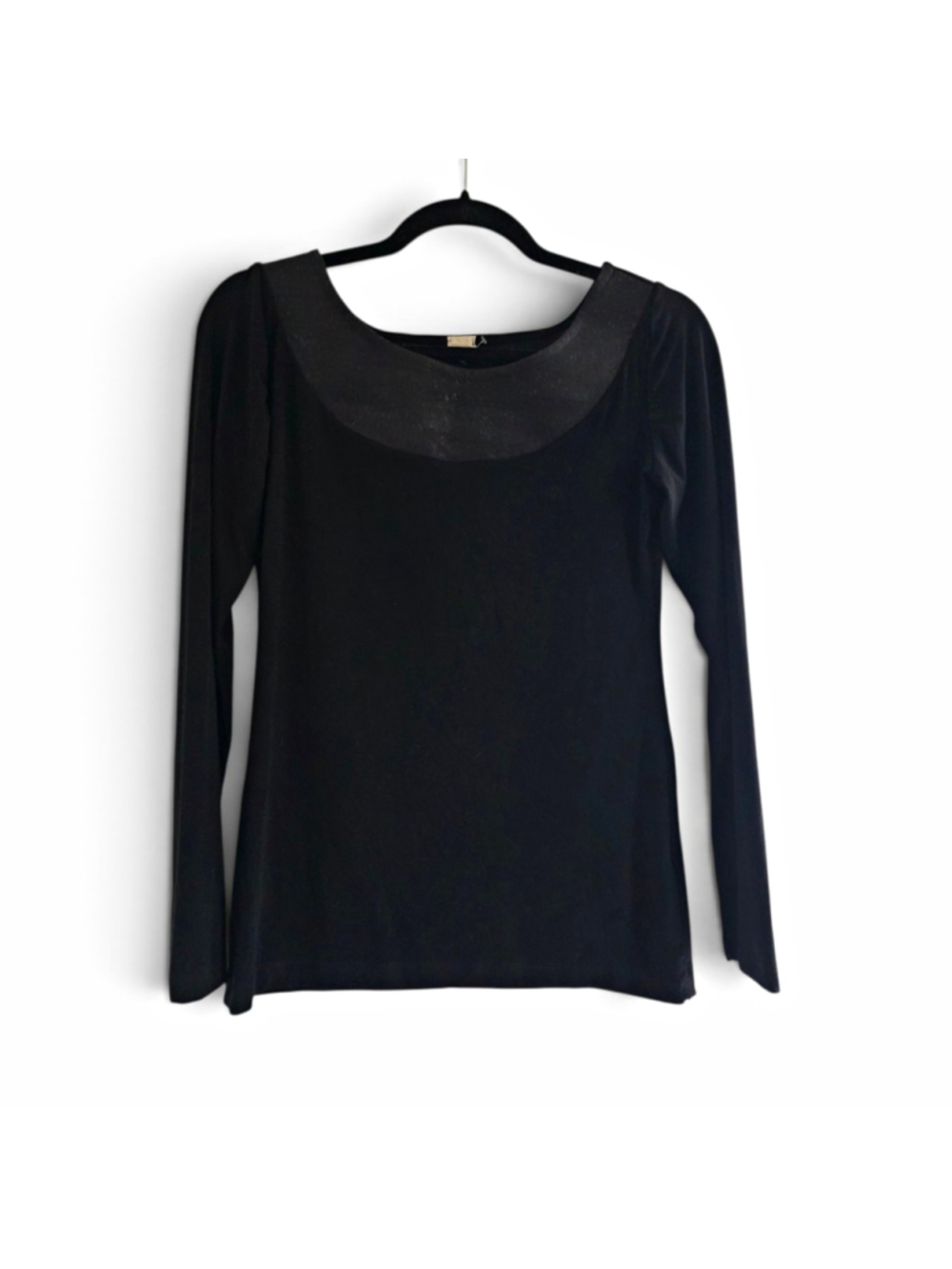 women's top L'Fina black solid knit scoop neck stretch long sleeve size m